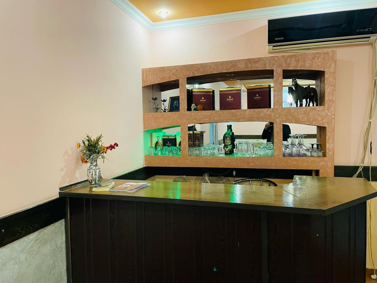 Aero Hotel Tour Armenia P'arak'ar Exteriér fotografie